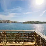 Seaside Escape 1-bed Maisonette Near Sea *