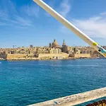 Ferienhaus Seaside Escape 1-bed Maisonette Near Sea