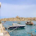 Seaside Escape 1-bed Maisonette Near Sea * Sliema