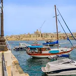 Seaside Escape 1-bed Maisonette Near Sea Sliema