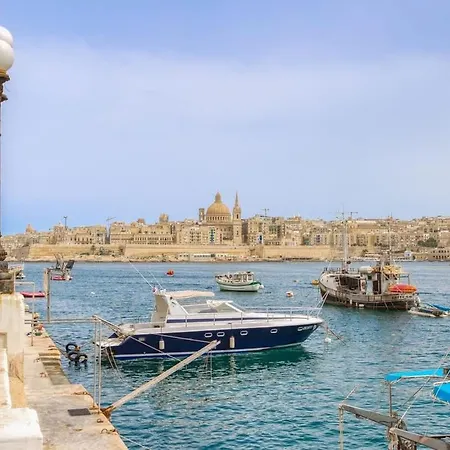 Seaside Escape 1-bed Maisonette Near Sea * Sliema