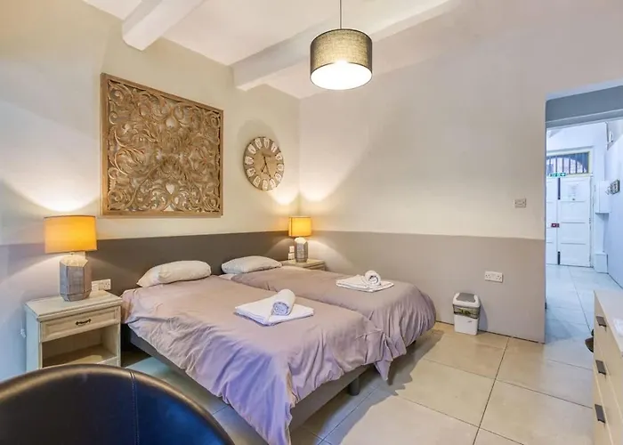 Holiday home Seaside Escape 1-bed Maisonette Near Sea *