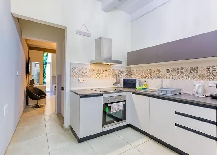 Holiday home Seaside Escape 1-bed Maisonette Near Sea Sliema