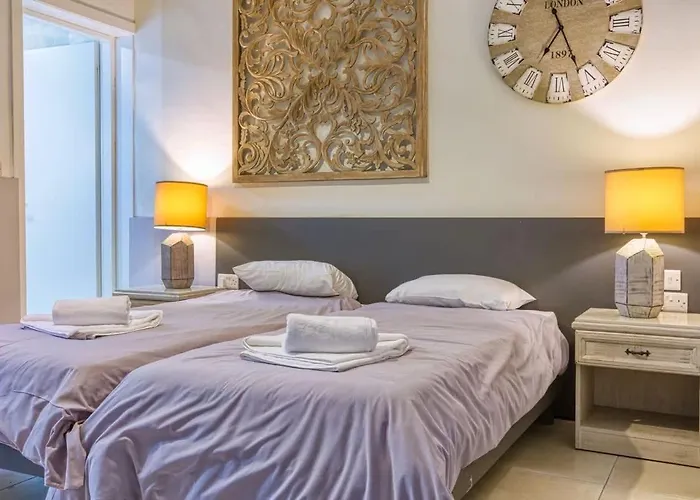 Seaside Escape 1-bed Maisonette Near Sea * Sliema