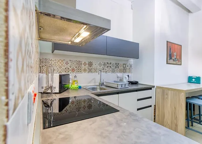 Seaside Escape 1-bed Maisonette Near Sea Case de vacanță *