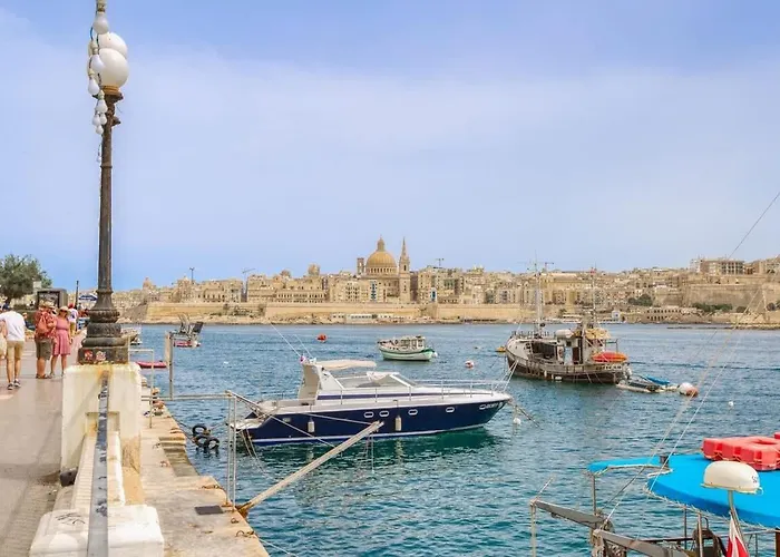 Seaside Escape 1-bed Maisonette Near Sea * Sliema